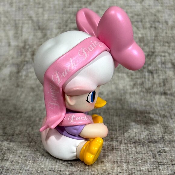 Pop Mart Dimoo World x Disney Series - Daisy's Gift - Picture 6 of 8